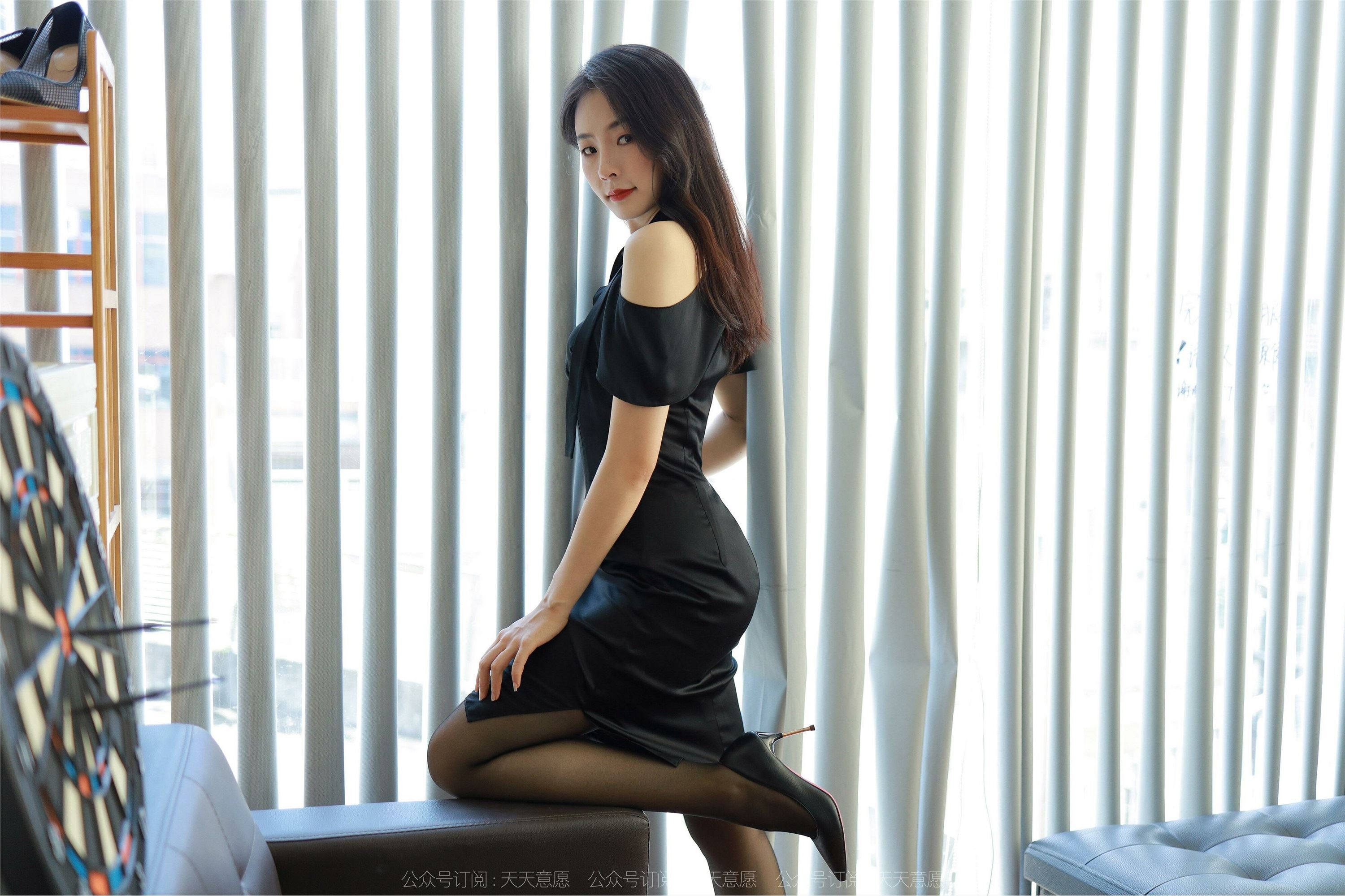 IESS异思趣向  2022.09.15 丝享家 1208 小金《落地窗前的风景》